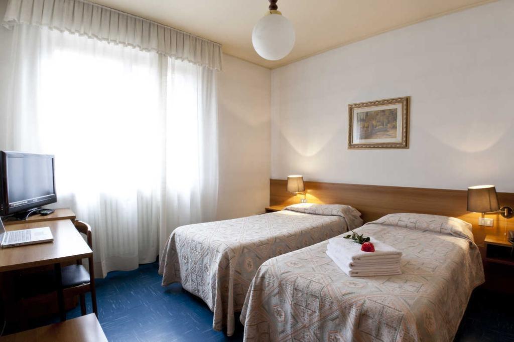 Hotel Dante Ponte nellʼAlpi Dış mekan fotoğraf